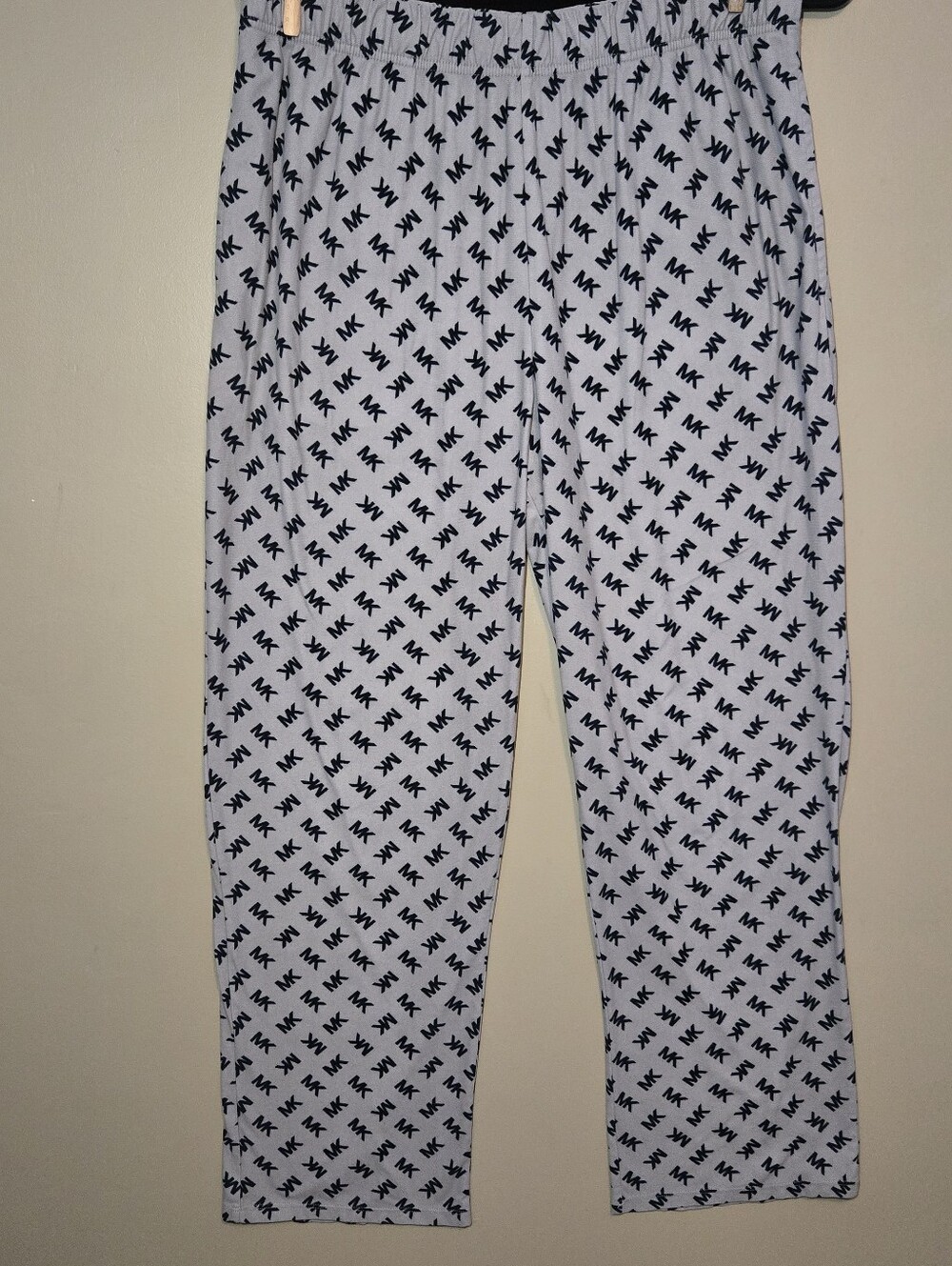 Michael Kors Men's Sleepwear Pants All Over MK Print Size Medium Gray Black Soft